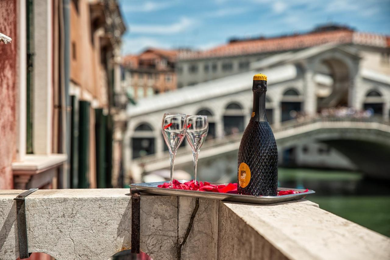 Royal Rialto Apartment - Grand Canal View Венеция Экстерьер фото